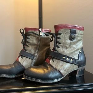 Spring Step L’Artiste Booties *Great Shape*